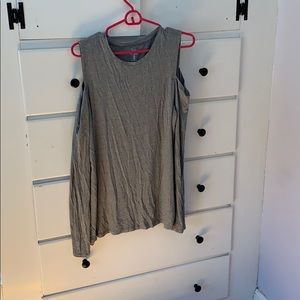 Gap gray shirt
